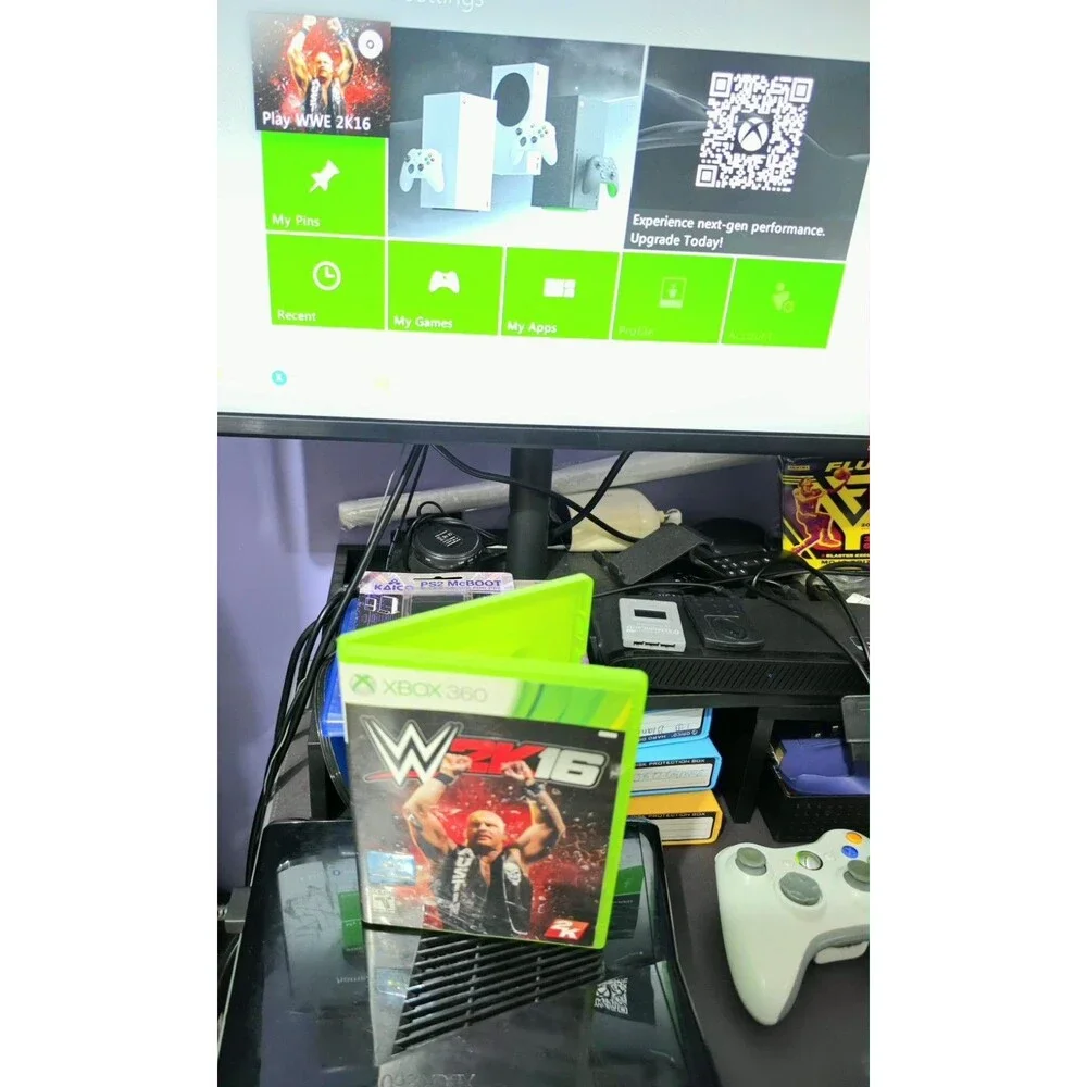 WWE 3 Game Bundle Xbox 360 WWE 12 WWE 2K15 WWE 2K16 Plus Bonus Trading Cards